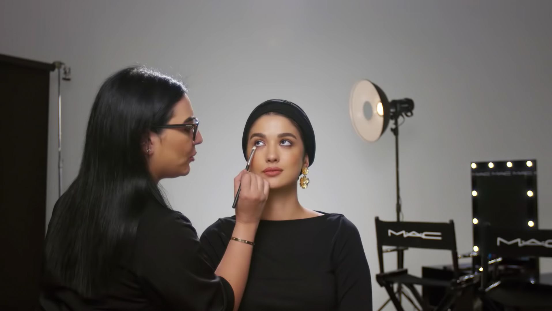 MAC Cosmetics published a video offering Muslim women makeup tips for suhoor.