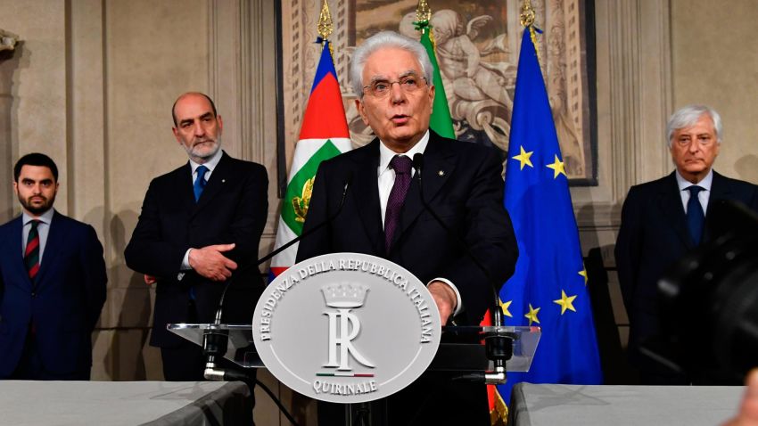 TOPSHOT - Italy's President Sergio Mattarella addresses journalists after a meeting with Italy's prime ministerial candidate Giuseppe Conte on May 27, 2018 at the Quirinale presidential palace in Rome. Italy's prime ministerial candidate Giuseppe Conte gave up his mandate to form a government after talks with the president over his cabinet collapsed. - "I have given up my mandate to form the government of change. I thank the president of the republic for having given me the mandate on May 23. I thank the two political forces Luigi Di Miao for the Five Star and Matteo Salvini from the League for having put me up as a candidate," said Conte to reporters after leaving a failed summit with president Sergio Mattarella today. (Photo by Vincenzo PINTO / AFP)        (Photo credit should read VINCENZO PINTO/AFP/Getty Images)