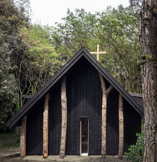 The black exterior of Terunobu Fujimori's chapel is meant to suggest "a place of quiet prayer," according to the architect.