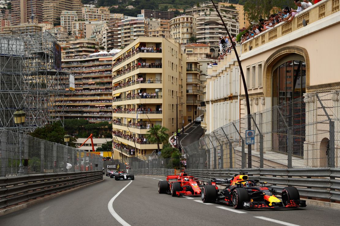 Ricciardo leads Vettel's Ferrari during the Monaco Formula One Grand Prix at Circuit de Monaco on May 27, 2018 in Monte-Carlo.