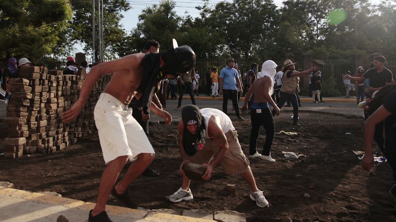Protests On Nicaragua S Mother S Day Turn Deadly Cnn