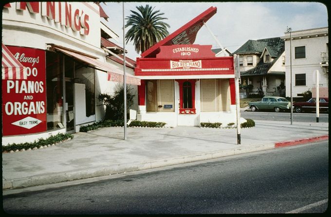 The Big Red Piano, at 2251 Venice Boulevard in Los Angeles, 1977. "It was there on Venice Boulevard for quite a while, it sold pianos. And then someone bought it in the 70s to take it down to Venice, and as they were taking it down the street it collapsed. That was the end of it," said Heimann.