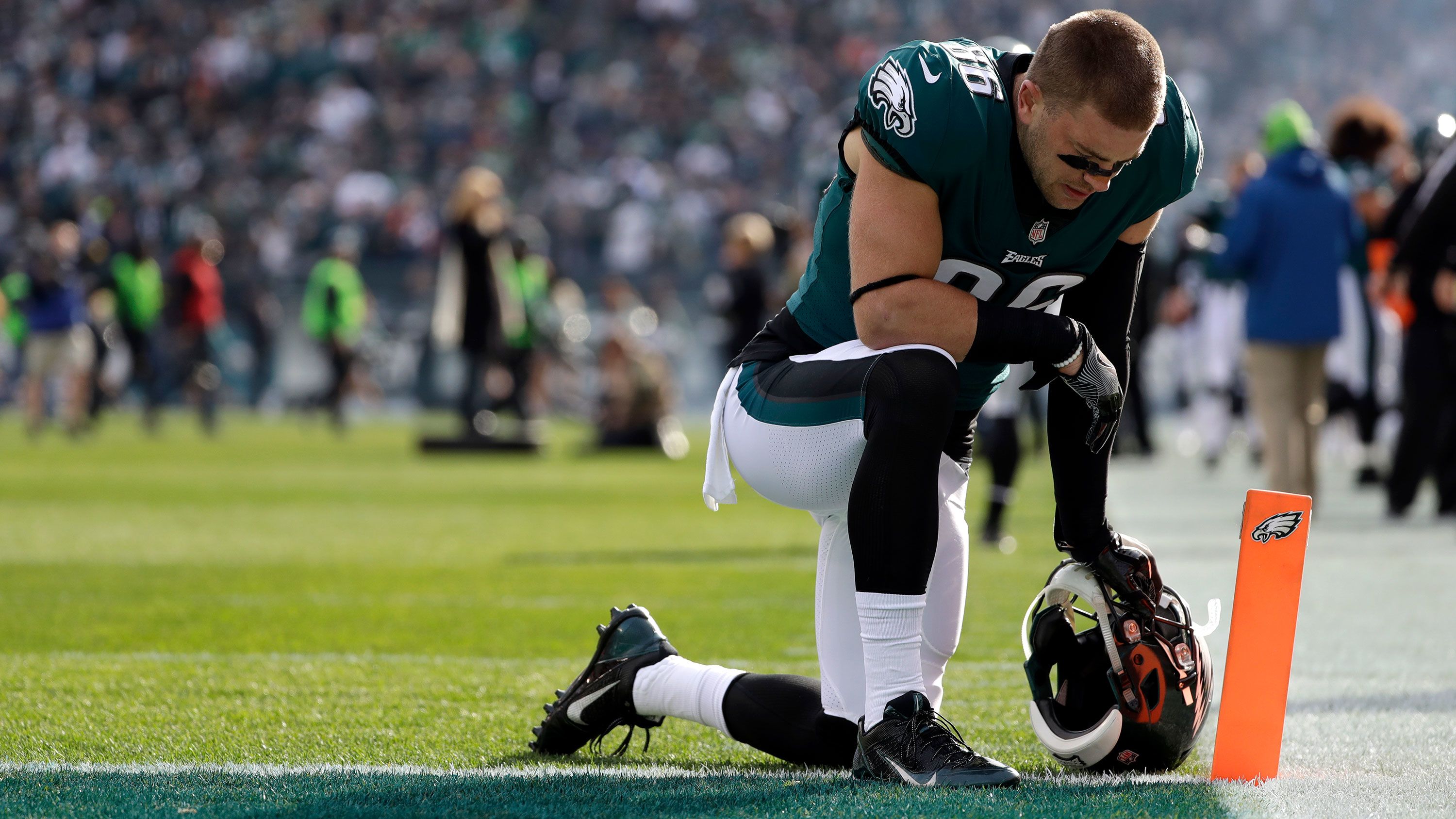 Philadelphia Eagles players protest during National Anthem at Bears game -  ABC7 Chicago