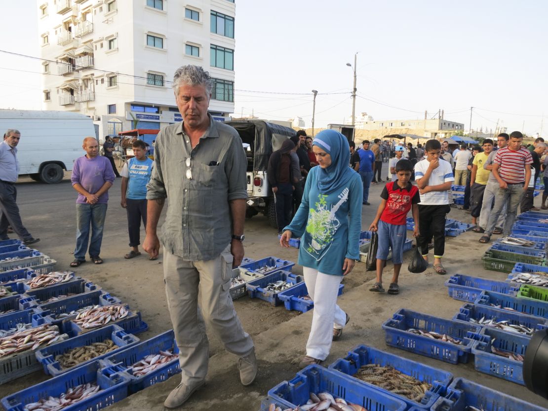 Anthony Bourdain walks through Gaza City's fish market.
