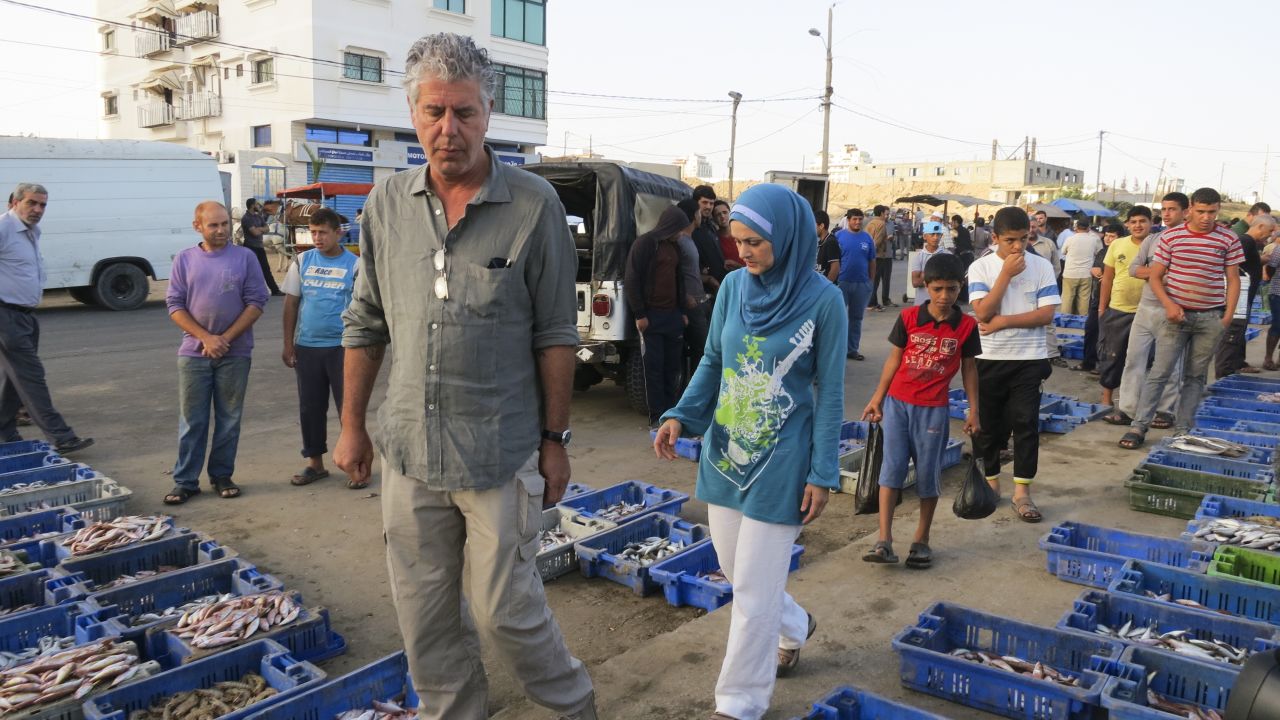 Anthony Bourdain walks through Gaza City's fish market.