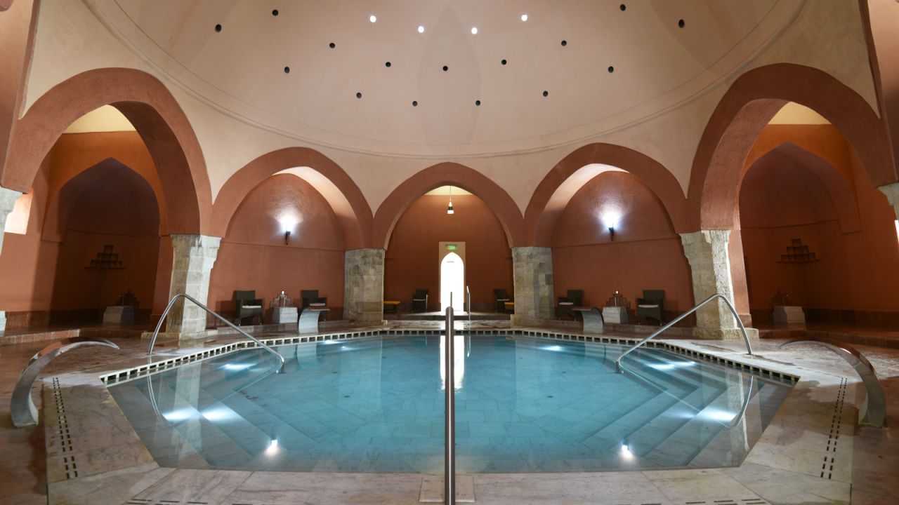 <strong>Veli Bej: </strong>Renovated in 2017, this thermal spa, also known as Császár Baths, features a large octagonal hot water pool surrounded by four smaller pools and was considered the most beautiful bath of its time when it was built in the 16th century.