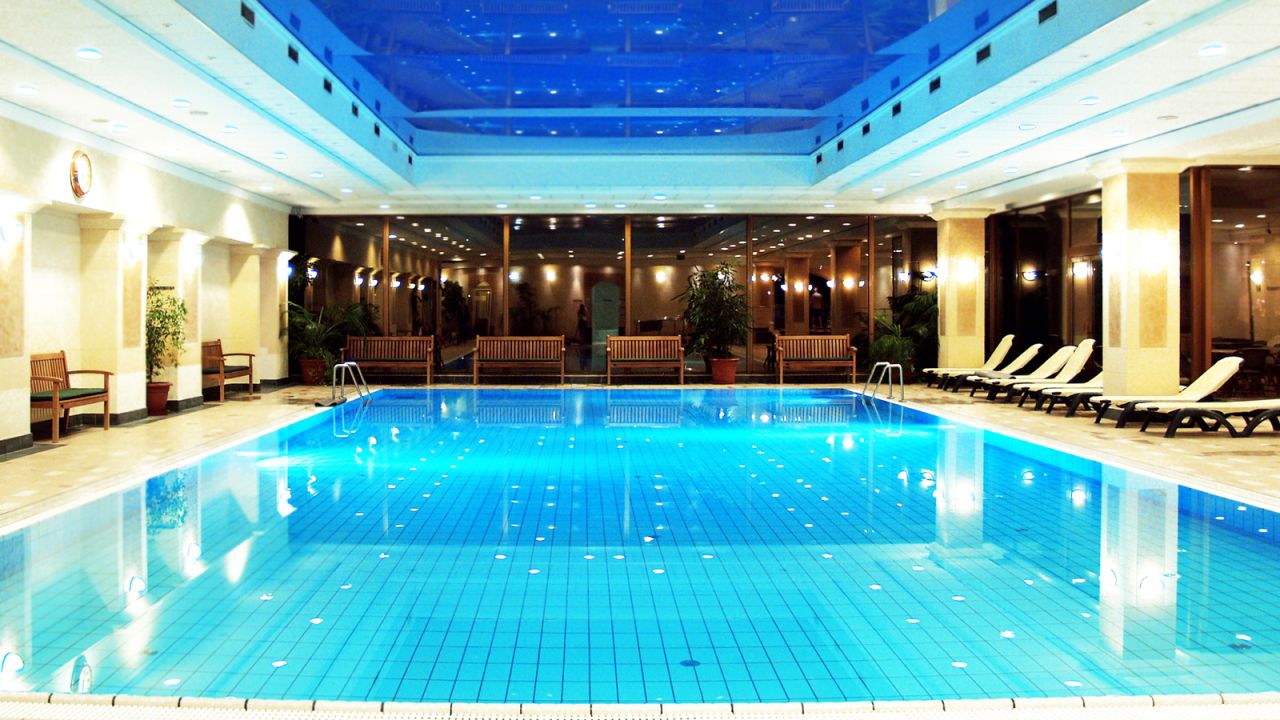 <strong>Danubius Health Spa Resort Margitsziget, Margaret Island:</strong> Water sourced from three natural springs on the "Spa island of Budapest" are used in this luxury hotel's thermal bath as well as its indoor and outdoor swimming pools.