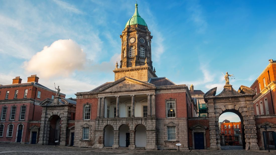 <strong>Dublin Castle:</strong> It dates to the 1200s, but a fire and rebuilding in later centuries accounts for the Georgian look of this part of the structure. 