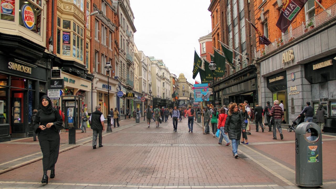 <strong>Grafton Street:</strong> Head here for high-end shopping and people watching.