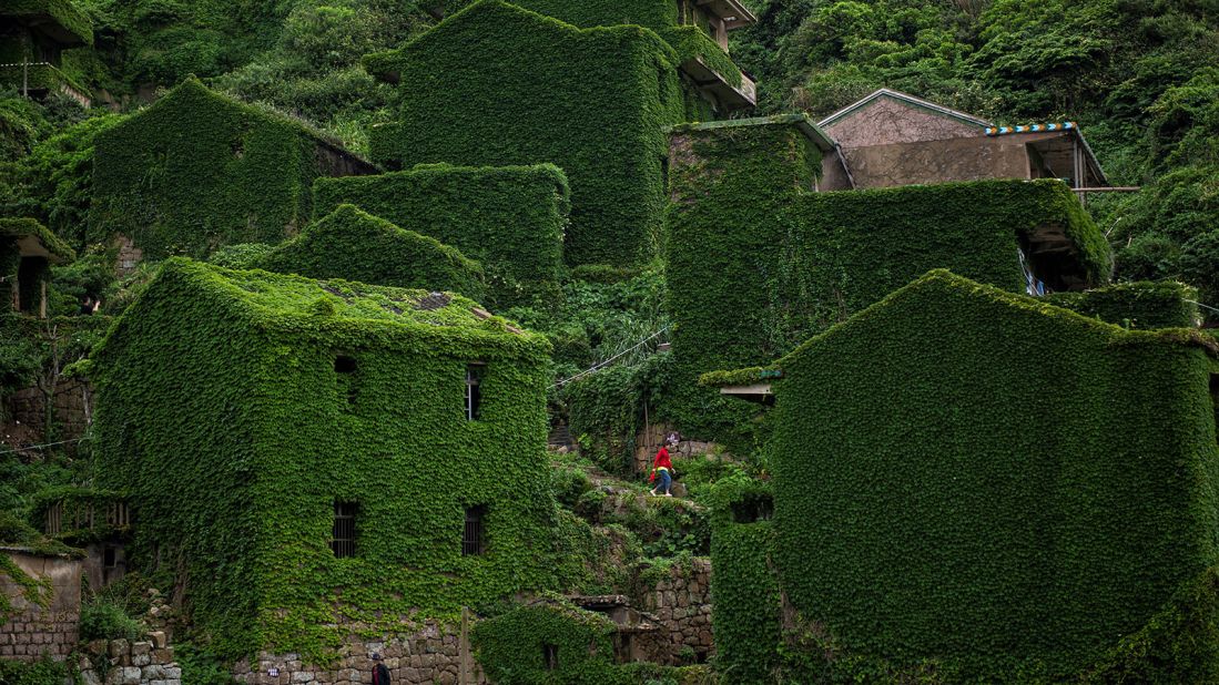 <strong>A national scenic area: </strong>Shengshan Island is in the Shengsi Archipelago, around 40 miles from Shanghai. Shengsi is the only Chinese archipelago officially declared a National Scenic Area. 