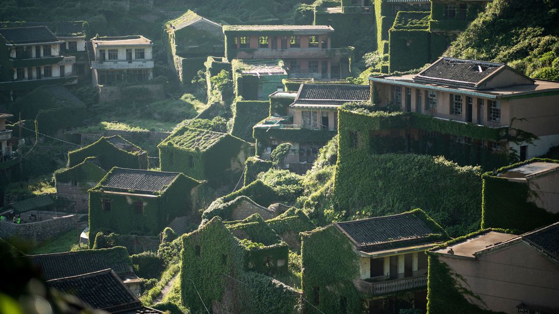 <strong>China's most beautiful abandoned village: </strong>Houtouwan, once the most prosperous fishing village on Shengshan Island, has been reclaimed by nature after being deserted for two decades. 