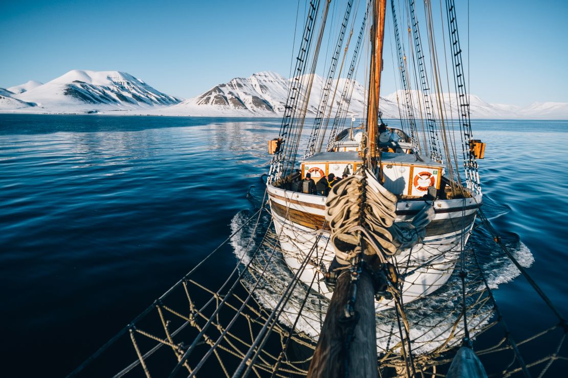 A shot from the bowsprit of the Linden in Svalbard.