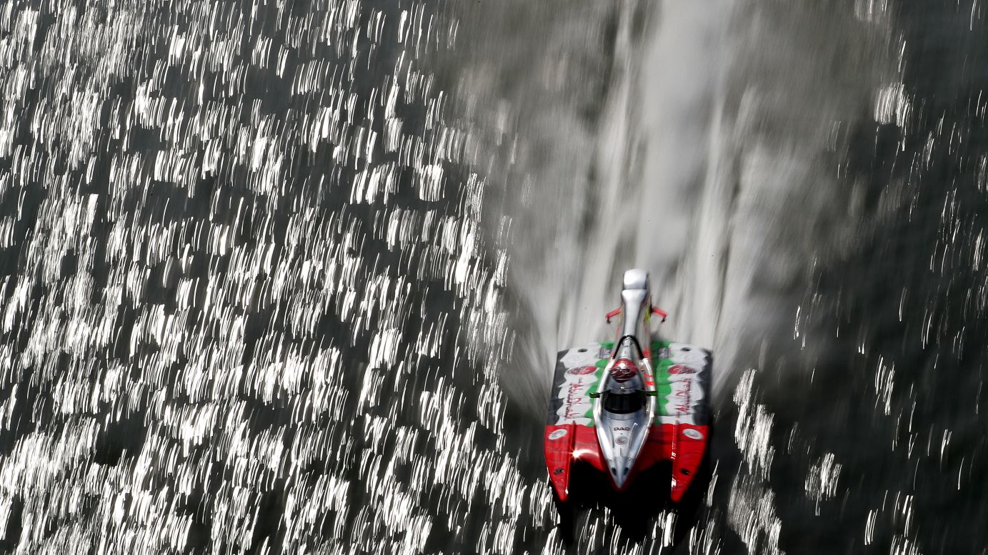 Shaun Torrente of the United States and Team Abu Dhabi practices during the F1H2O UIM Powerboat World Championship Grand Prix of London on Friday, June 15.