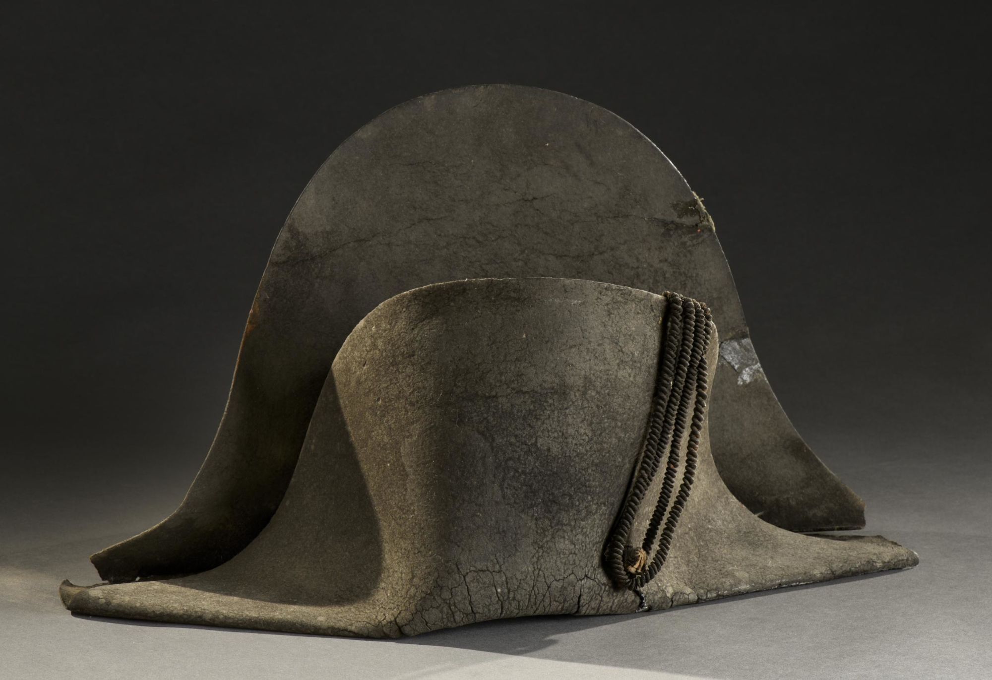 The hat Napoleon is said to have worn at the Battle of Waterloo sells ...