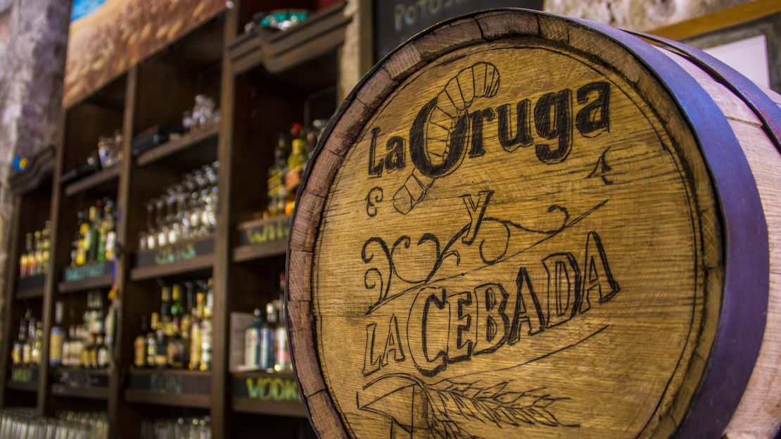 La Oruga Y La Cebada feels like a Mexican-flavored British pub.