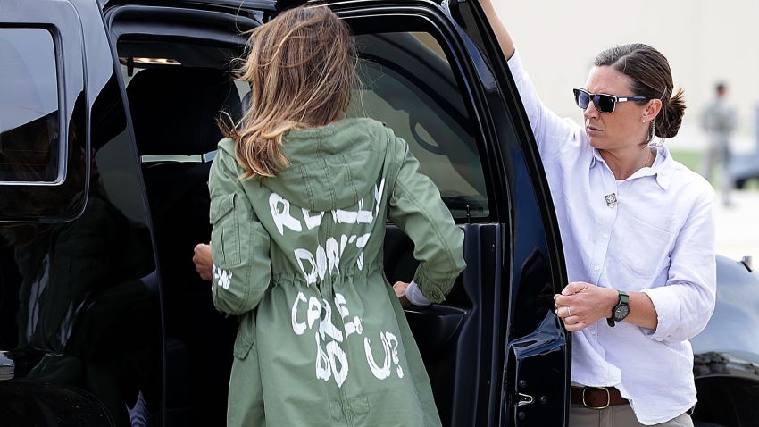 JOINT BASE ANDREWS, MD - JUNE 21:  U.S. first lady Melania Trump (C) climbs back into her motorcade after traveling to Texas to visit facilities that house and care for children taken from their parents at the U.S.-Mexico border June 21, 2018 at Joint Base Andrews, Maryland. The first lady is traveling to Texas to see first hand the condition and treatment that children taken from their families at the border were receiving from the federal government. Following public outcry and criticism from members of his own party, President Donald Trump signed an executive order Wednesday to stop the separation of migrant children from their families, a practice the administration employed to deter illegal immigration at the U.S.-Mexico border.  (Photo by Chip Somodevilla/Getty Images)