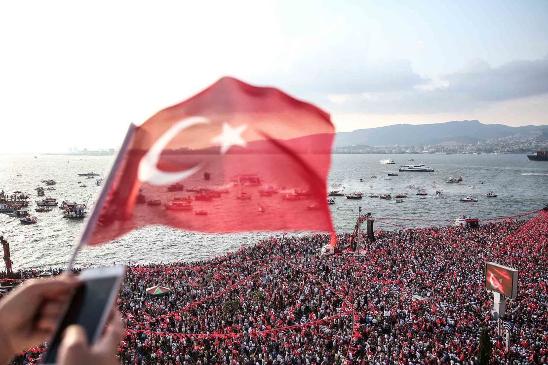 Hundreds of thousands of supporters gather to listen to Muharrem Ince in Izmir on June 21, three days ahead of the vote.