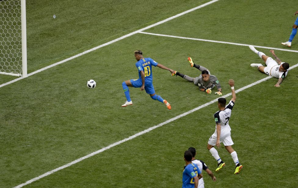 Neymar taps in his goal late in the match.