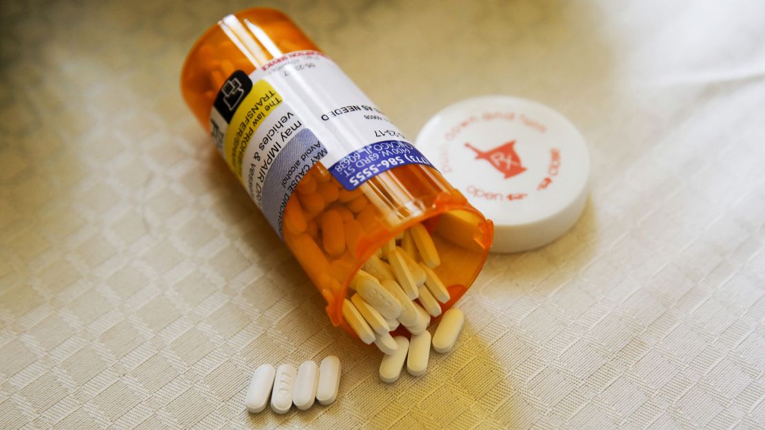 Tramadol pills, an opioid generally used for severe pain.