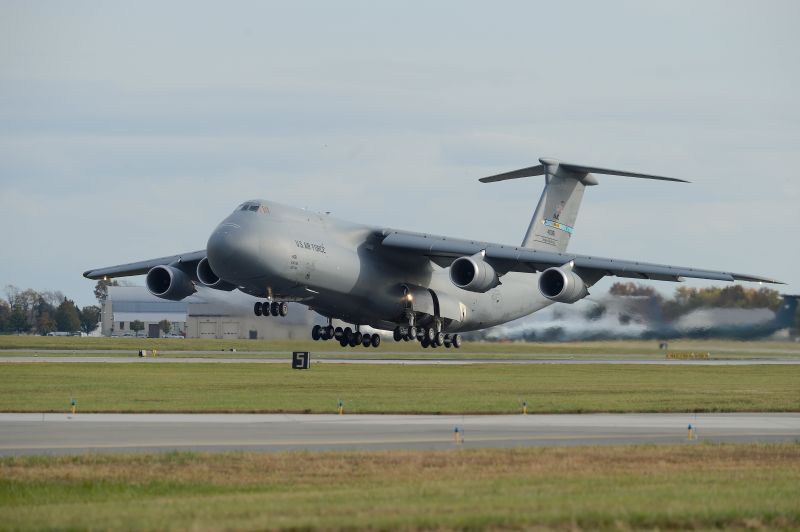 air force cargo jet