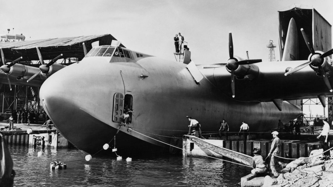 <strong>Hughes H-4 Hercules: </strong>Although its one and only flight lasted just 26 seconds, this short interval is enough for the "Spruce Goose" to be considered the largest wingspan aircraft that's ever taken to the skies.