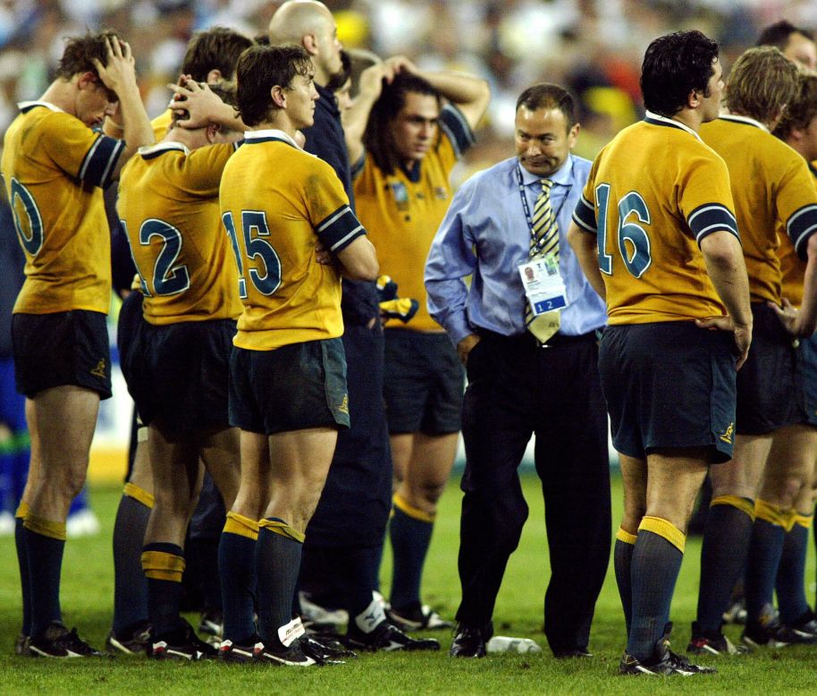 Australia and head coach Jones lost to England in extra time in the final of the 2003 Rugby World Cup in Sydney. 
