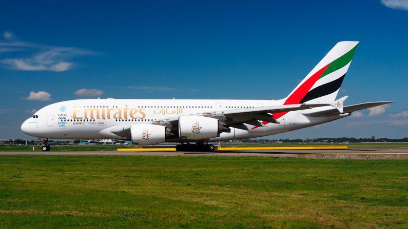 <strong>Airbus A380-800:</strong> The double-decker A380 is able to carry, theoretically, up to 850 passengers at a time, however most of its operators have opted for a 450 to 550 passenger layout.