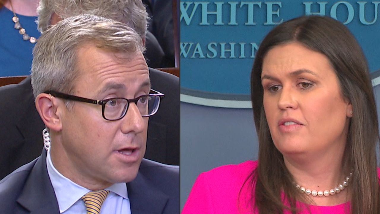 Zeleny Sarah sanders split