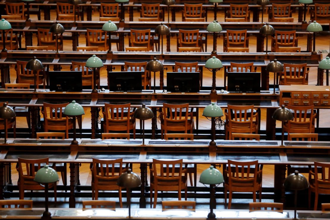 A picture taken on November 30, 2016 in Paris shows the "Salle Labrouste" of the The Bibliotheque nationale de France after its restoration. / AFP / FRANCOIS GUILLOT        (Photo credit should read FRANCOIS GUILLOT/AFP/Getty Images)