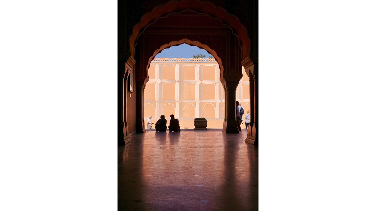 <strong>Old Town: </strong>For travelers, the most popular attractions in Jaipur tend to be in the pink Old Town area, where you'll find the pretty terracotta pink Hawa Mahal palace, City Palace, the Palace of the Winds and Jantar Mantar astronomy observatory. 