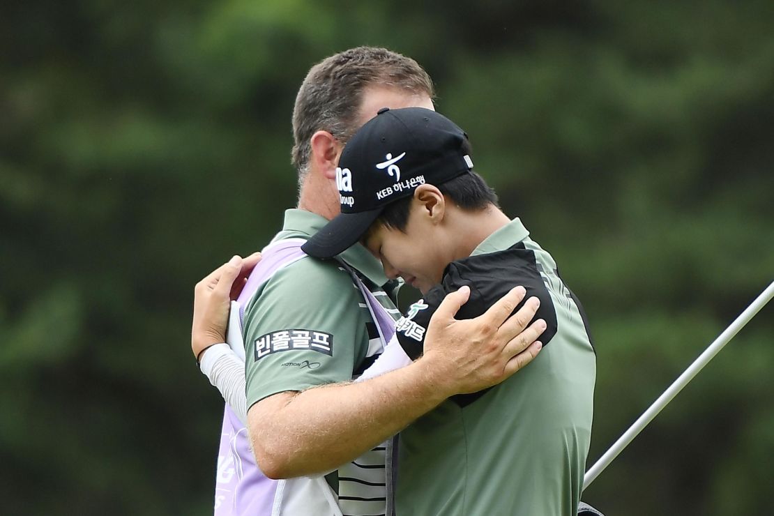 A tearful Park embraces her caddie on the second playoff hole after winning the 2018 KPMG Women's PGA Championship.