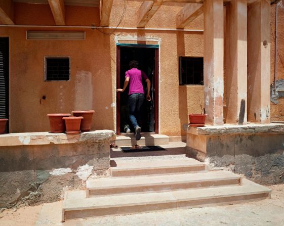 "House to House (Tawergha)" (2011) by Luc Delahaye