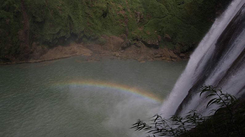 <strong>Plunge pool: </strong>Rhinoceros Pool is an 11-meter-deep plunge pool underneath the fall. 