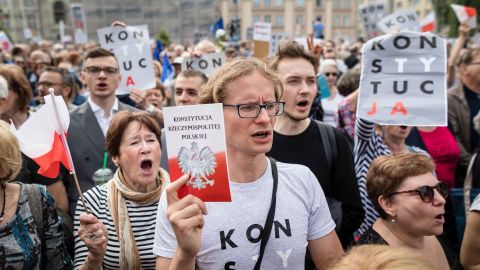 Hundreds of supporters gather at Poland's Supreme Court building in July after Gersdorf refuses to step down.