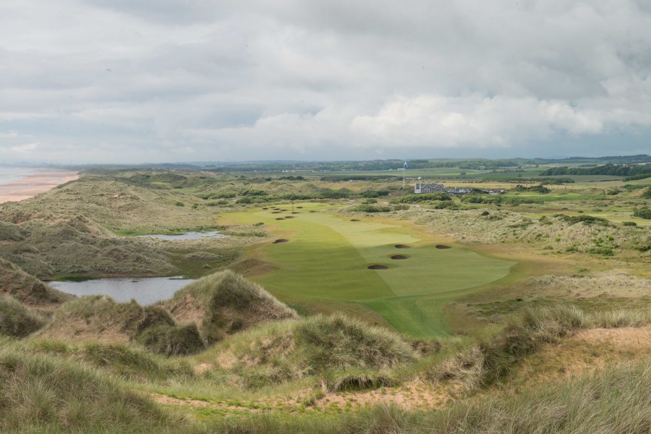<strong>Trump International: </strong>Trump's Aberdeen venture features two out-and-back loops of nine holes in an authentic natural setting. The modest clubhouse at its heart offers several dining options, including the award-winning MacLeod House Restaurant, and a whiskey bar.