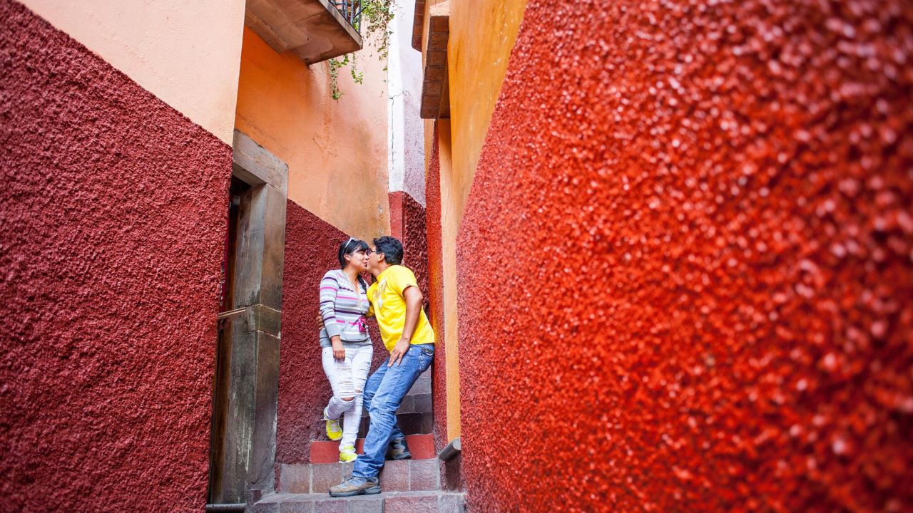 <strong>El Callejon del Beso:</strong> "Kissing Alley" is a popular place for ... well, you get the idea.