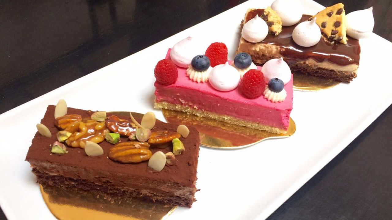 <strong>La Vie en Rose:</strong> If you need an afternoon break, the sweets here are worth it.