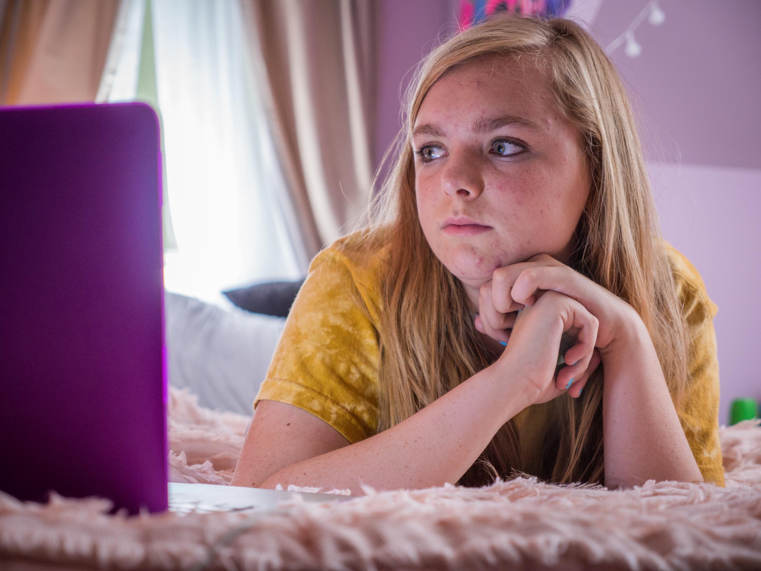 Who plays Kayla's dad in 'Eighth Grade'? - Bo Burnham's 'Eighth Grade':  Meet The Cast - PopBuzz