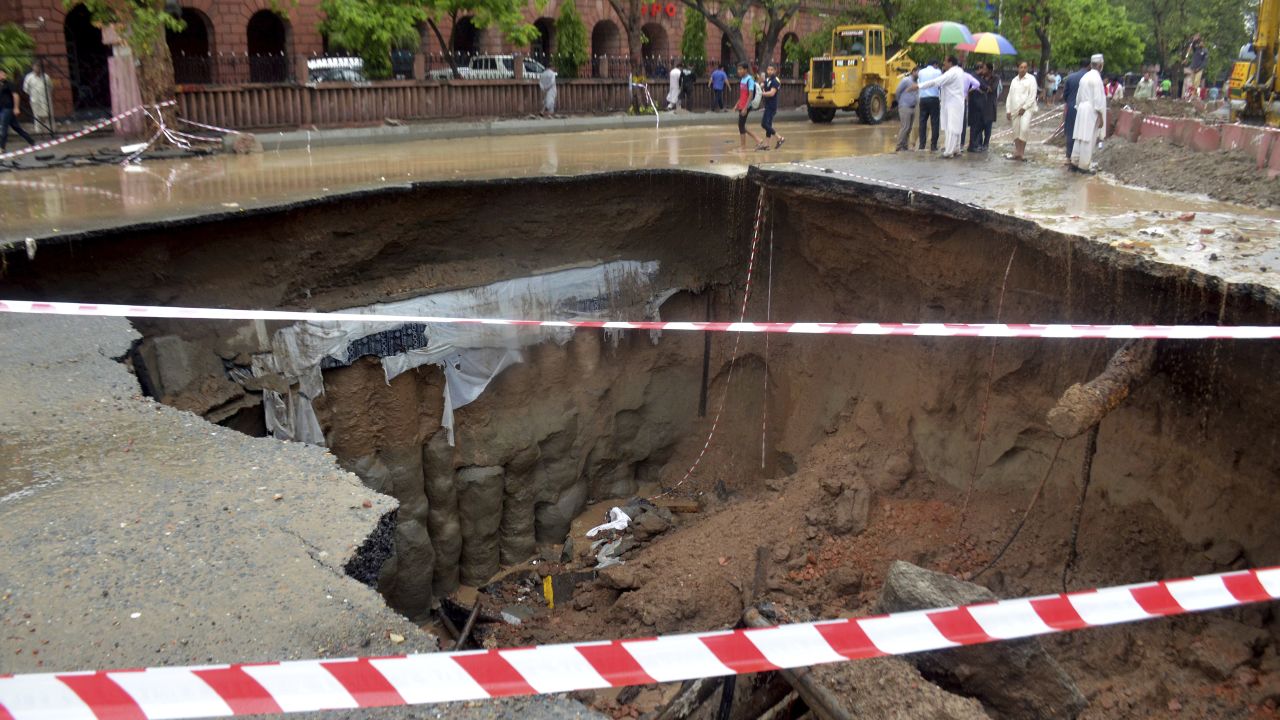 Torrential monsoon rains lashed many cities and towns across Pakistan before dawn Tuesday, flooding streets and killing six people, as authorities struggled to restore normalcy in rain-affected areas.