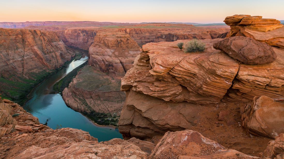 <strong>Grand Canyon:</strong> Said to be one of those places you just have to see with your own eyes to believe, the layered red rocks of this spectacular sight really can't sell itself on photos alone. The Grand Canyon is equally suitable for casual sightseers and enthusiastic hikers. True adventure seekers may opt for a sky-diving experience that'll showcase the park in a whole new adrenaline-rich light.