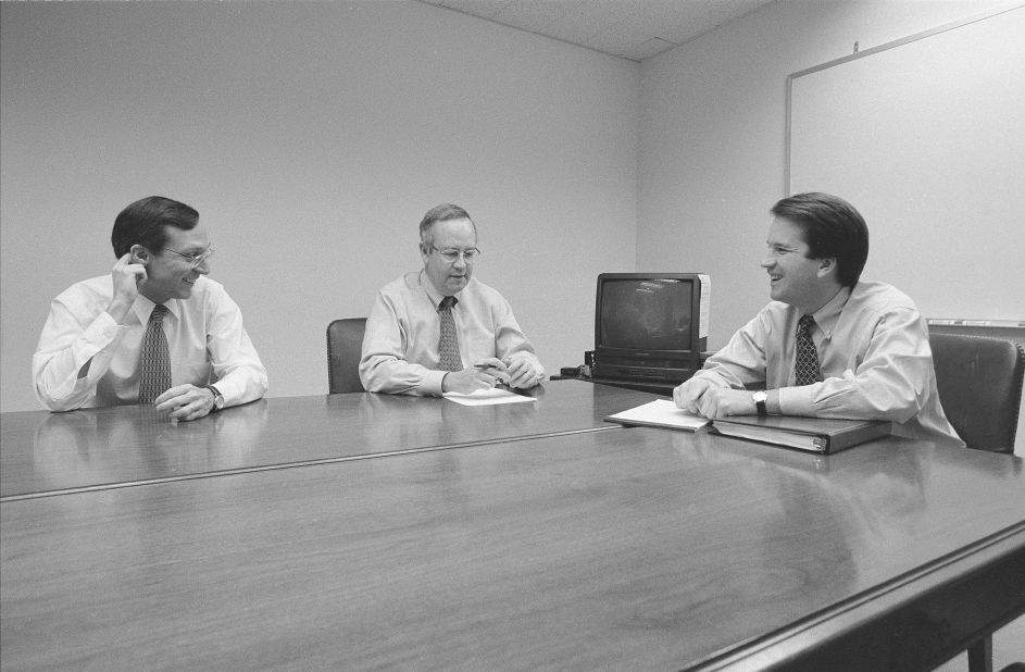 From left, Deputy Independent Counsel John Bates, Starr and Kavanaugh meet in the Office of the Solicitor General during the Whitewater investigation in November 1996.