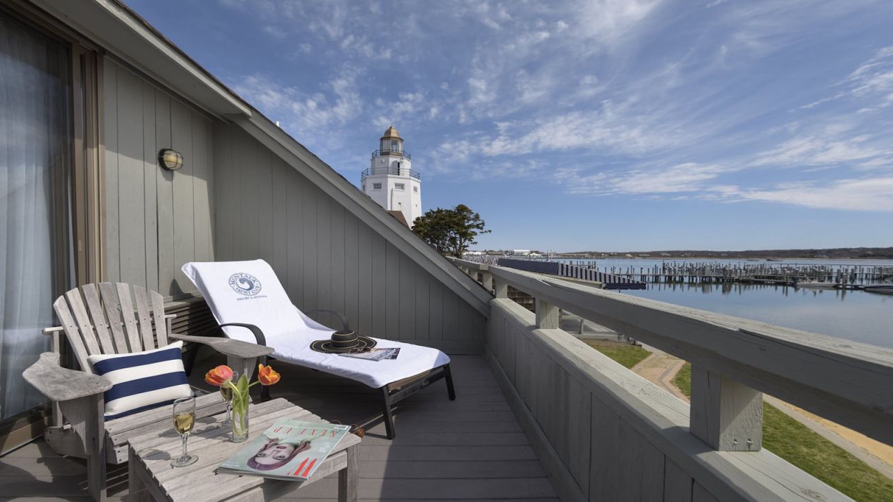 best-luxury-hotels---hamptons---Gurney's-Montauk-Yacht-Club-&-Resort---Balcony-Beach-View