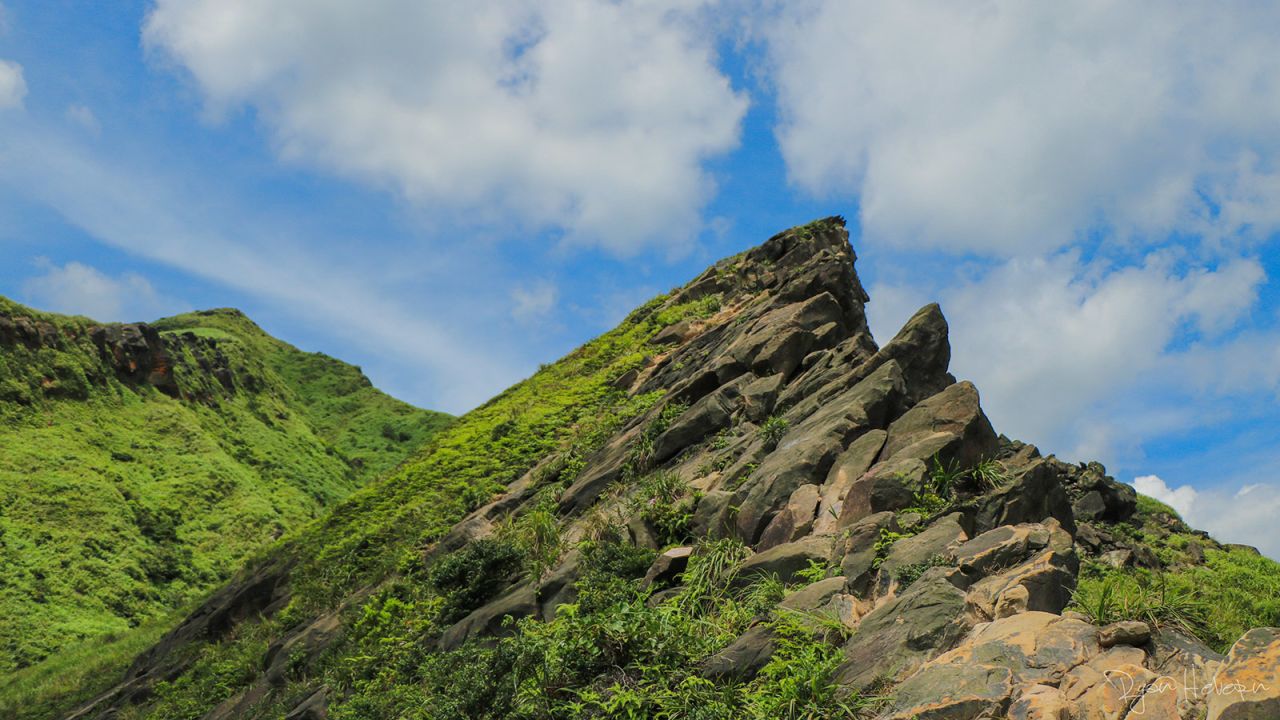 <strong>Stegosaurus Ridge, New Taipei City: </strong>The steep Stegosaurus Ridge is one of the most challenging rock-climbing routes on Teapot Mountain.