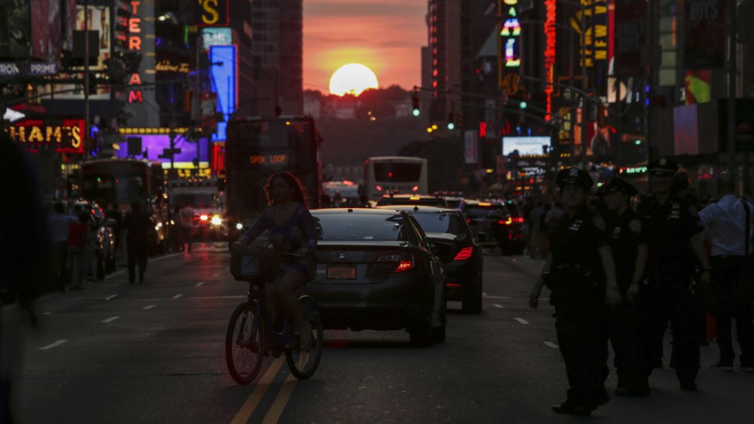 <strong>How to see it:</strong> If your trip doesn't coincide with the solstice, you can follow the #manhattanhenge hashtag on Instagram.