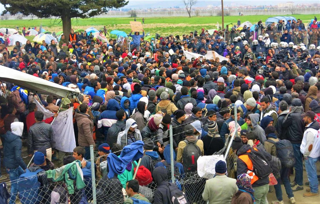 Migrants trying to cross Greek-Macedonian border in February 2016.