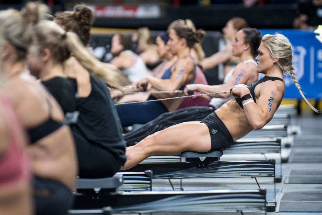 Davidsdottir begins her CrossFit Regionals campaign with a 3,000m row.