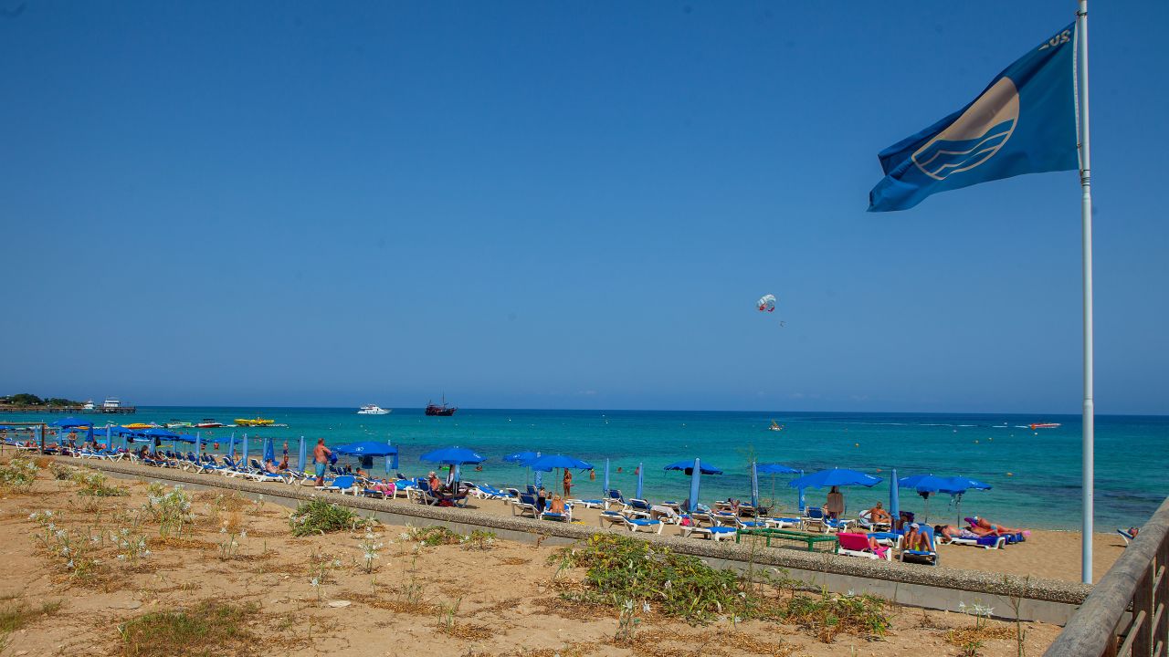 <strong>Fig Tree Bay</strong>: The beach has the Blue Flag award meaning it meets all safety and environmental standards.