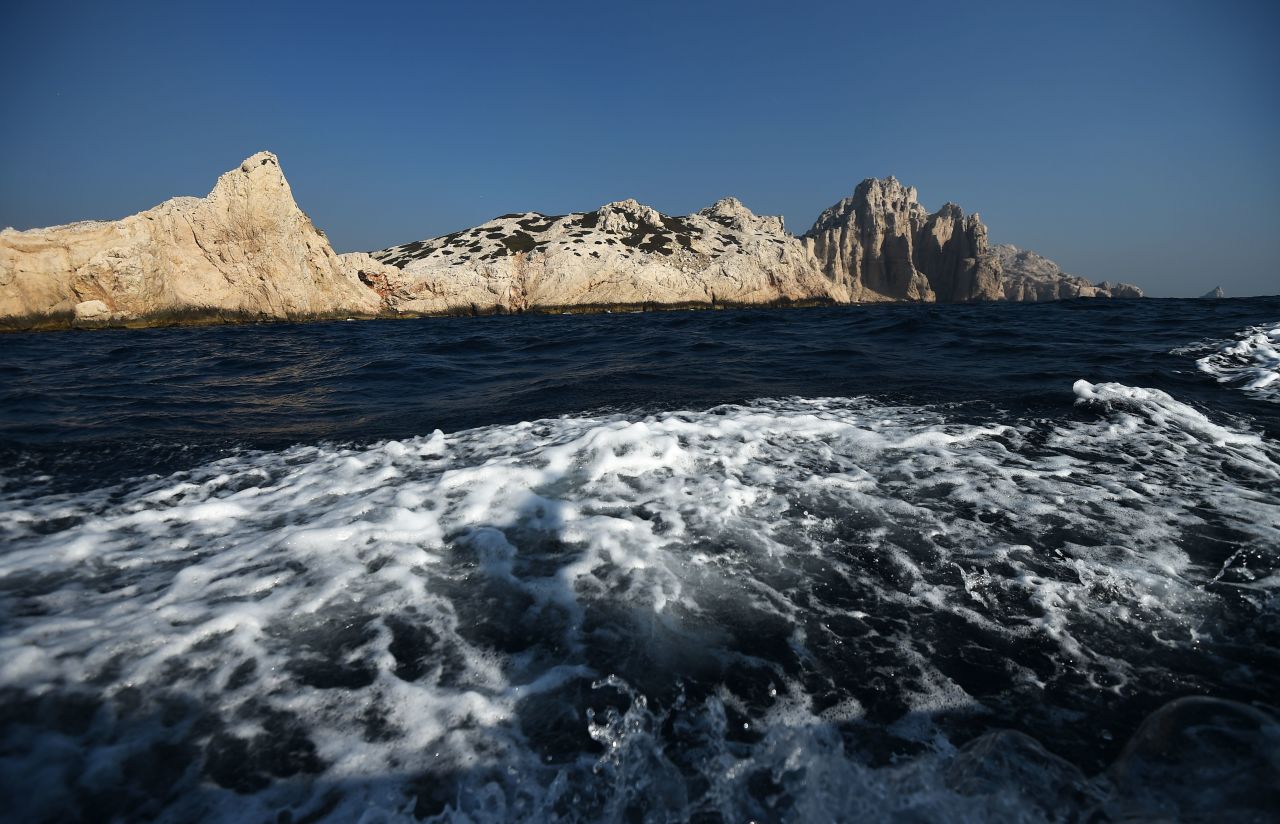 <strong>Calanques National Park, Cassis</strong>: The succession of rocky cliffs and bays between Marseille and Cassis are reachable via a scenic hike or boat tour. 
