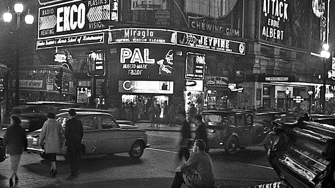 piccadilly circus