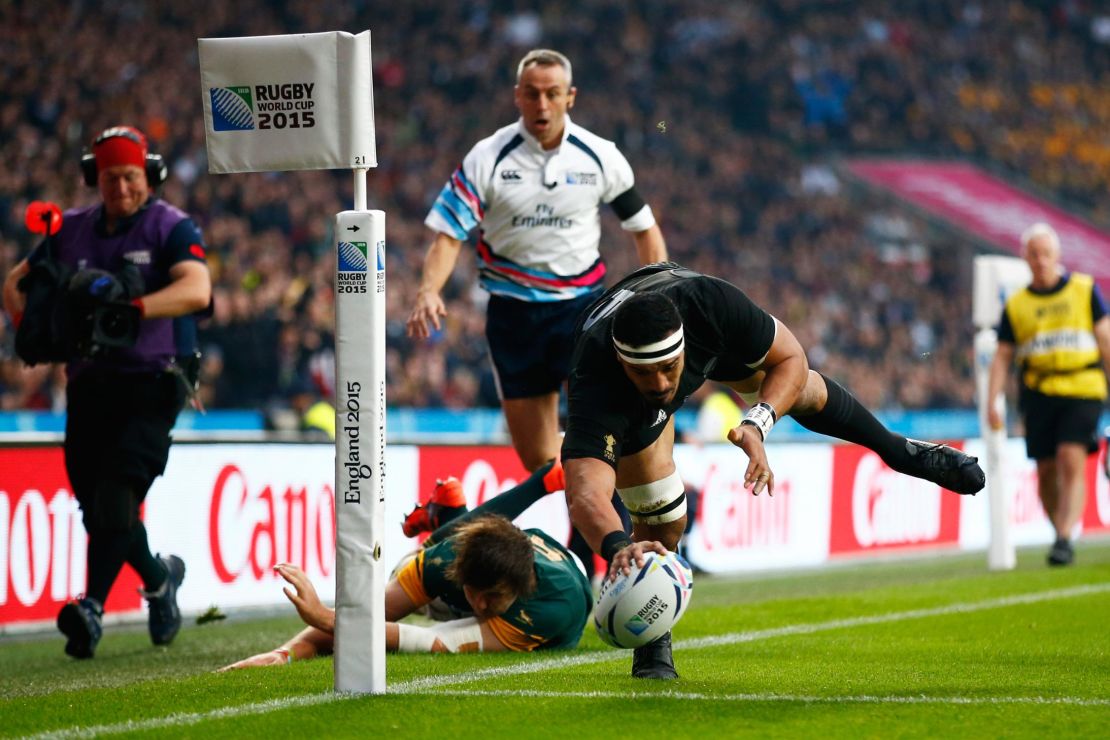 Jerome Kaino scores for the All Blacks in the 2015 World Cup semifinal against South Africa.